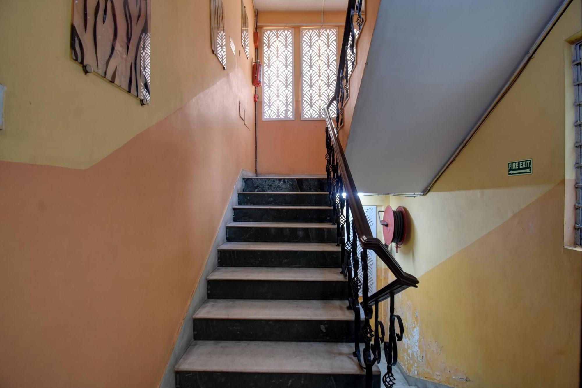 Flagship Hotel New Tiger Inn Kalkuta Zewnętrze zdjęcie